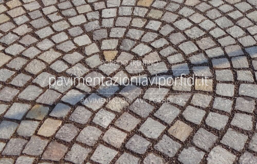 Strade comunali a prova di autobus